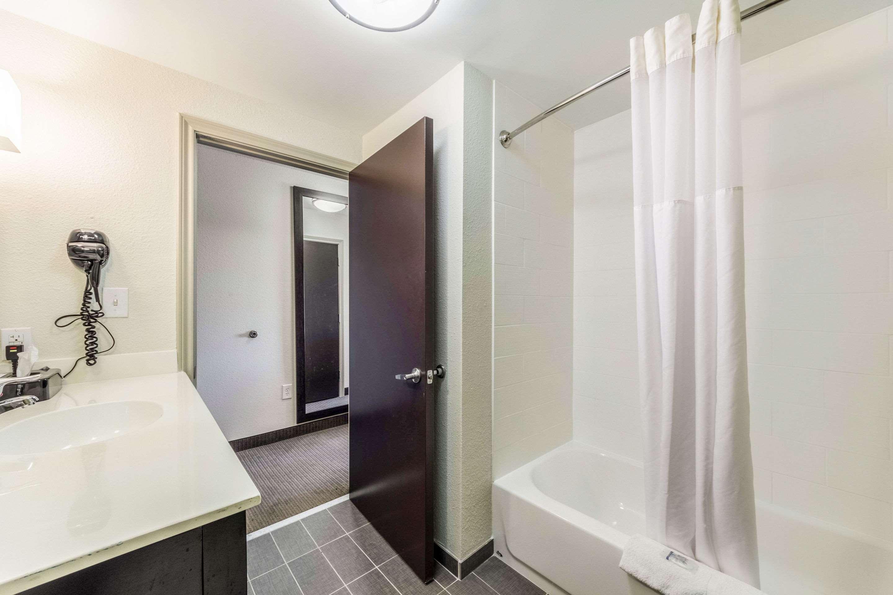 Sleep Inn & Suites Jourdanton - Pleasanton Bagian luar foto